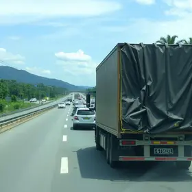 carreta acidente Anchieta